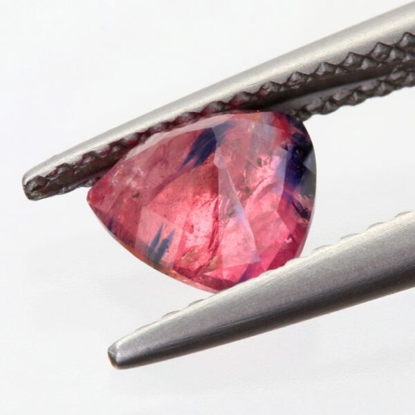 Gemstone - sapphire - pink with blue zoning