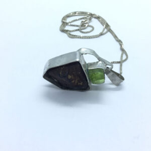 925 Silver - Pendent Neckless - Meteorite and Peridot - 12.50 Grams